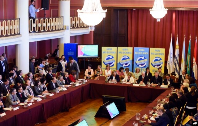 Health ministers attend the summit to address the spread of Zika virus in the region at the Mercosur building in Montevideo, Uruguay, Feb. 3, 2016.