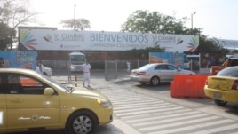 El Aeropuerto Internacional Rafael Núñez está en remodelación, no hay señalización y no estará terminado hasta el 2013.
