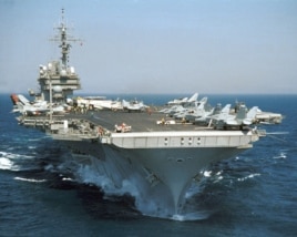 Hàng không mẫu hạm USS Kitty Hawk của Hoa Kỳ.