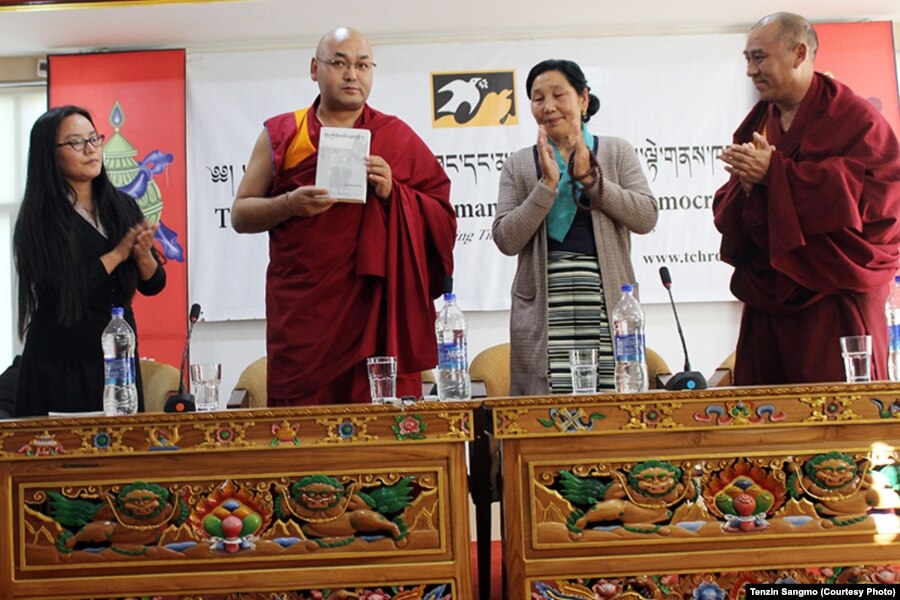Book by Disappeared Peace Marcher Lingtsa Tsetan Dorjee Launched In Dharamsala - Voice of America
