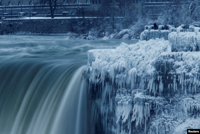 Cataratas del Niágara congeladas en el lado canadiense en el sector de Horseshoe Falls. January 3, 2018.