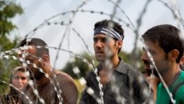 Emigrantët në kufirin e mbyllur me Hungarinë, gjendja e paqartë