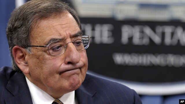 Leon Panetta quiere examinar los actuales programas de adiestramiento sobre ética para ver si son adecuados.