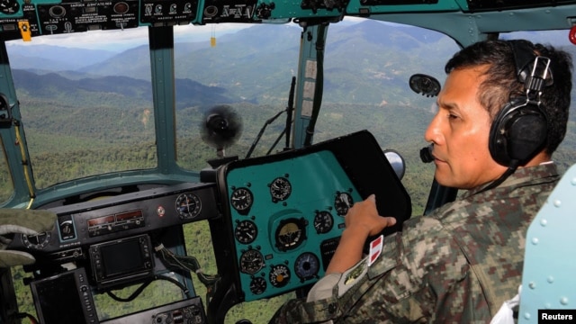 Antes de viajar a  la Cumbre de las Américas en Colombia, el presidente peruano, Ollanta Humala, inspeccionó personalmente la zona de operaciones en Cusco.