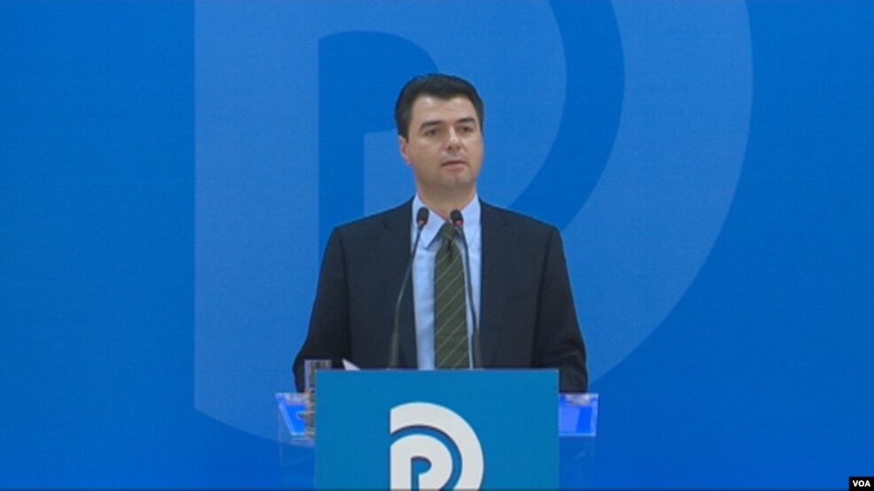 Importi i mbetjeve, Basha: Po shohim mundësinë e referendumit