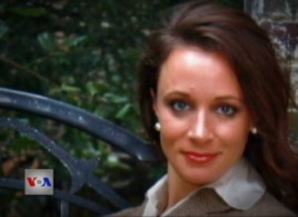 FBI phát hiện ra quan hệ ngoài hôn nhân giữa Tướng Petraeus và bà Paula Broadwell