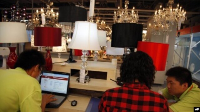 Los chinos compraron el 25% del total de artículos personales de lujo, seguidos por los estadounidenses y los europeos.