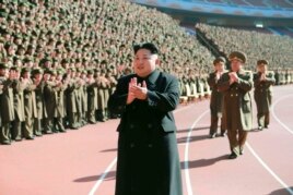 Lãnh tụ đương qyền Kim Jong Un đã trở thành bằng chứng hùng hồn của thành ngữ “cha nào con nấy”.