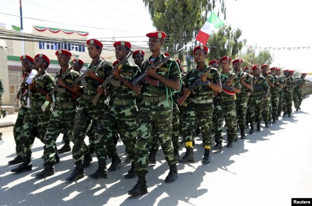 Soldiers participate in a military parade to mark the 24th self-declared independence day for the breakaway Somaliland nation in the capital Hargeysa, May 18, 2015.