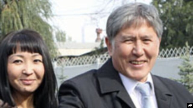 Кыргызстан выходит из договора о сотрудничестве с США