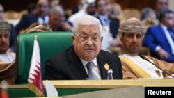 Palestinian President Mahmoud Abbas attends a session of the Arab League summit, Algeria, Nov. 2, 2022. (Algerian Presidency/Handout via Reuters)