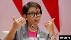 Menteri Luar Negeri RI Retno Marsudi memberikan konferensi pers di Jakarta. 