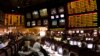 2011年1月27日，在内华达州拉斯维加斯希尔顿饭店，第四十五届超级杯竞赛体育博彩场发布的提议赌注（右方）