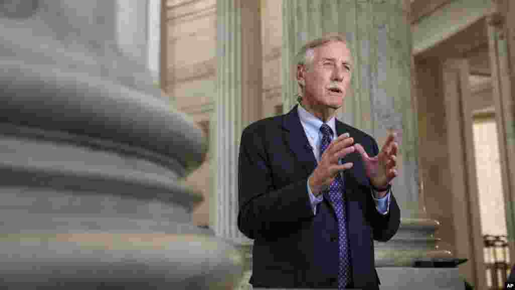 Un membre du Comité du renseignement du Sénat, le sénateur Angus King, défend le rapport de la commission du renseignement du Sénat de avant la publication du rapport sur les techniques d&#39;interrogatoire brutales de la CIA, Washington, le 9 décembre 2014.