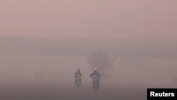雾霾笼罩的新德里清晨