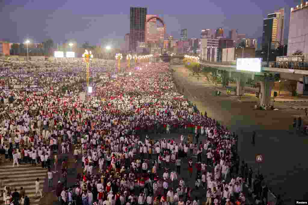 Thousands of Oromo people gather at Ethiopia's Capital for the Irreecha festival