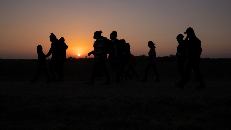 Officials: More Migrants Caught at US Border Than at Any Time Since 2000