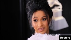 Penyanyi Cardi B. pada acara Grammy Awards di New York City tahun lalu (foto: dok). 