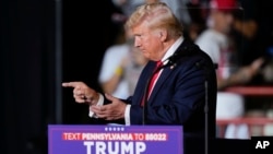 El candidato republicano y expresidente estadounidense, Donald Trump, habla en un mitin de campaña en Harrisburg, Pensilvania, el miércoles 31 de julio de 2024.