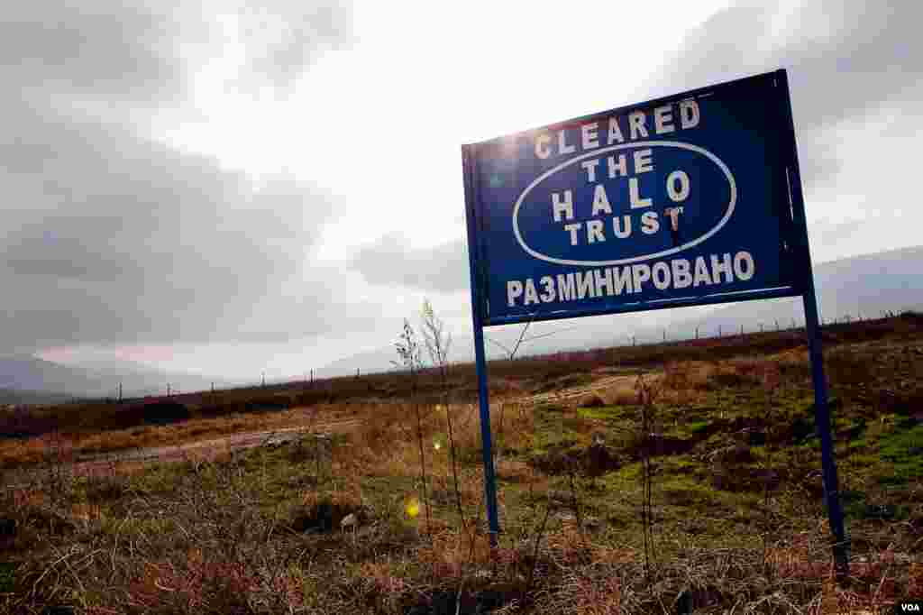 Halo Trust, a British based group, clears land mines and cluster bombs, left over from the 1992-1994 war of secession.&nbsp;(U. Filimonova/VOA)