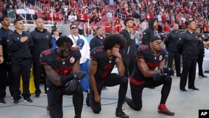 49ers safety Eric Reid takes knee for national anthem after all