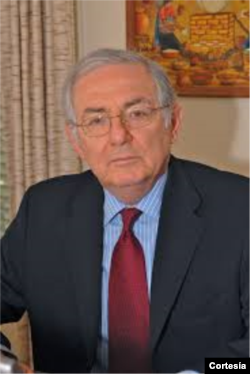 Dr. Isaac Cohen, economista y experto en finanzas