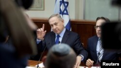 Thủ tướng Israel Benjamin Netanyahu tham dự cuộc họp nội các hàng tuần ở văn phòng tại Jerusalem, ngày 25/12/2016. 