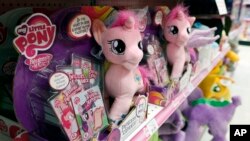 La juguetería Toys R Us se declaró en quiebra voluntaria a fin de reorganizar sus finanzas.