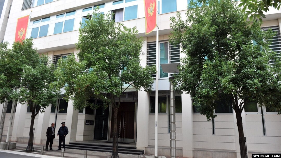ARHIVA - Zgrada Vlade u Podgorici (Foto: RFE/RL/Savo Prelević)