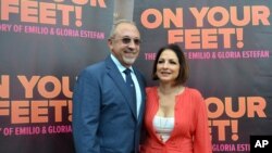 El musical "On Your Feet" de Gloria y Emilio Estefan debuta en Broadway el 5 de noviembre de 2015.