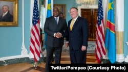 Président Félix Tshisekedi (G) na bokutani na Mike Pompeo Secrétaire d'Etat américain na Washington, Etats-Unis, 3 mars 2020. (Twitter/Mike Pompeo)