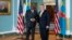 Président Félix Tshisekedi (G) na bokutani na Mike Pompeo Secrétaire d'Etat américain na Washington, Etats-Unis, 3 mars 2020. (Twitter/Mike Pompeo)