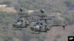 25일 경기도 포천시 로드리게스 훈련장에서 실시된 미한연합 '독수리 연습' 실사격 훈련에 미군의 카이오와 워리어 헬기가 참가했다.