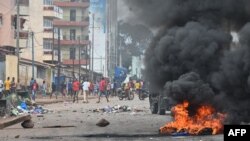 Dimanche soir et lundi très tôt, des affrontements sporadiques ont aussi eu lieu à Dabondy, dans la proche banlieue de la capitale, sans faire de blessés. (photo d'archives)