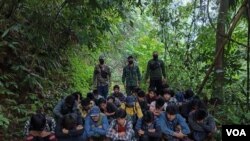 Korban perdagangan manusia di Thailand, 9 Mei 2022. (Foto: Militer Thailand)