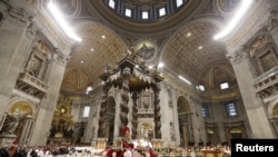 La Basilique Saint-Pierre de Rome.