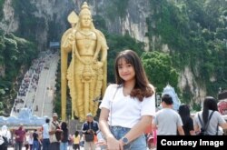 Pramugari Ratri Purbolaras berkunjung saat terbang ke Kuala Lumpur (foto: courtesy).