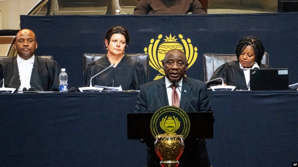 Le président sud-africain Cyril Ramaphosa s'adresse aux législateurs au Cap, en Afrique du Sud, le 14 juin 2024. 