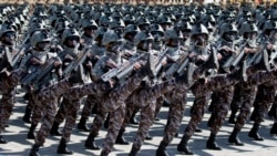 Tentara berbaris dalam parade peringatan 70 tahun berdirinya Korea Utara di Pyongyang, Korea Utara, 9 September 2018, sebagai ilustrasi. (Ng Han Guan/AP)