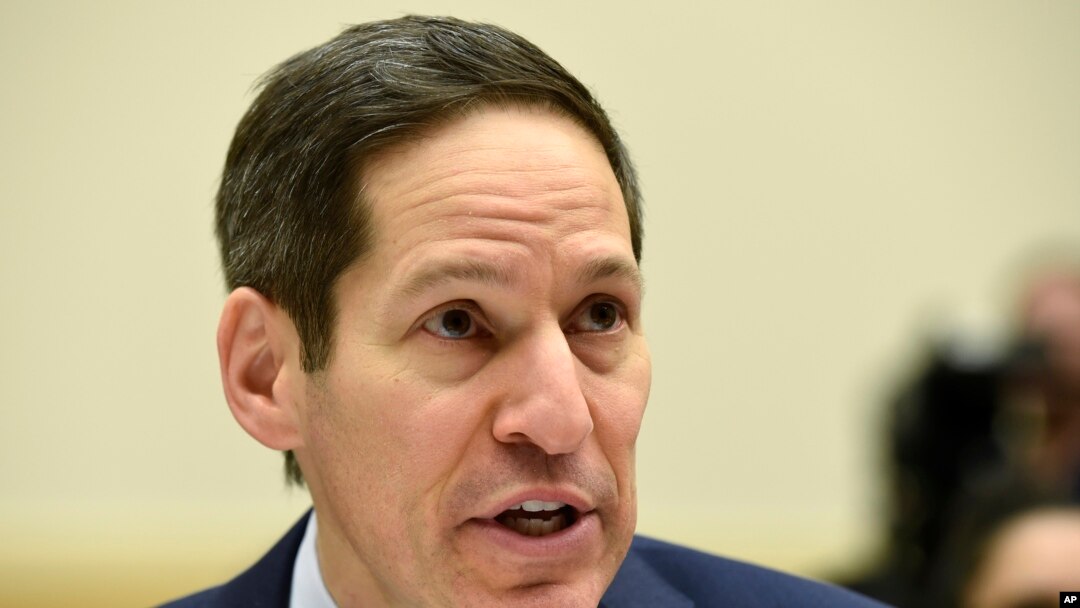 Dr. Tom Frieden, direktur Pusat Pengendalian dan Pencegahan Penyakit (CDC) AS, bersaksi mengenai kasus Zika di Kongres (10/2). (AP/Susan Walsh)