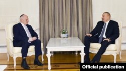 İlham Əliyev və Malkolm Honlayn