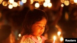 Indonesians celebrate Christmas.