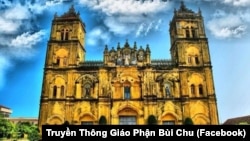 Mặt tiền Nhà thờ chính tòa Bùi Chu.