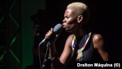 Irina Vasconcelos, cantora angolana de rock alternativo