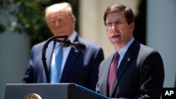 美國國防部長埃斯珀5月15日在白宮參加特朗普總統召開的記者會。