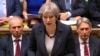 Theresa May diz não haver alternativa à intervenção militar na Síria
