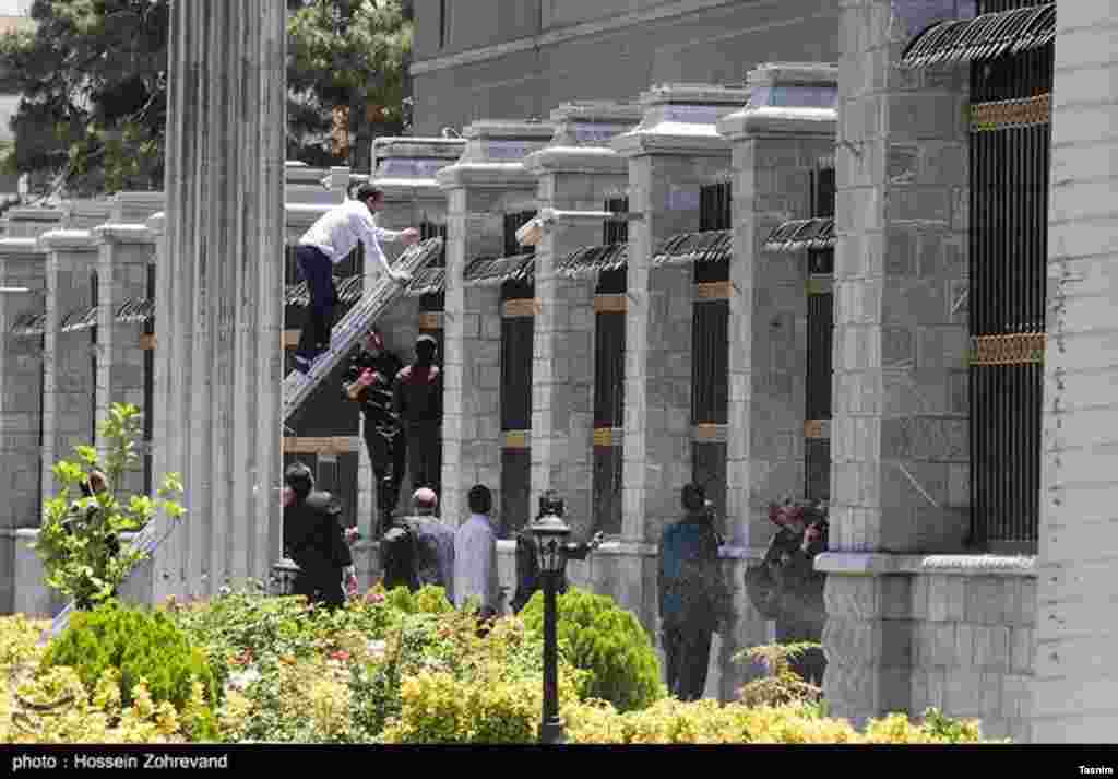 عکسی از حمله تروریستی در تهران