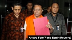 The governor of Indonesia's Aceh province Irwandi Yusuf, is seen following his arrest by the country's anti-corruption agency at Corruption Eradication Commission (KPK) building in Jakarta, Indonesia, June 5, 2018.