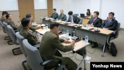 남북한이 지난달 29일 개성공단 종합지원센터에서 남북공동위원회 산하 통행·통신·통관(3통) 분과위원회를 열어 3통 개선 논의를 재개하고, 전자출입체계(RFID) 구축 방안 등 문제를 집중적으로 논의됐다