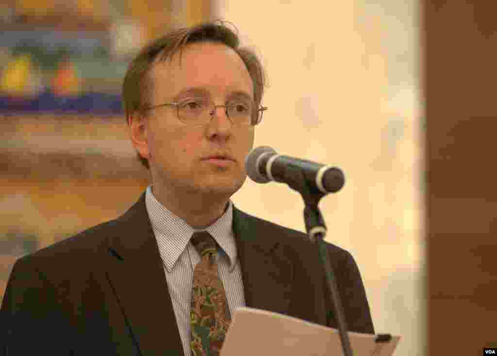 Дэвид Костеланчик - директор офиса по делам России в Бюро Госдепартамента по европейским и евразийским делам
